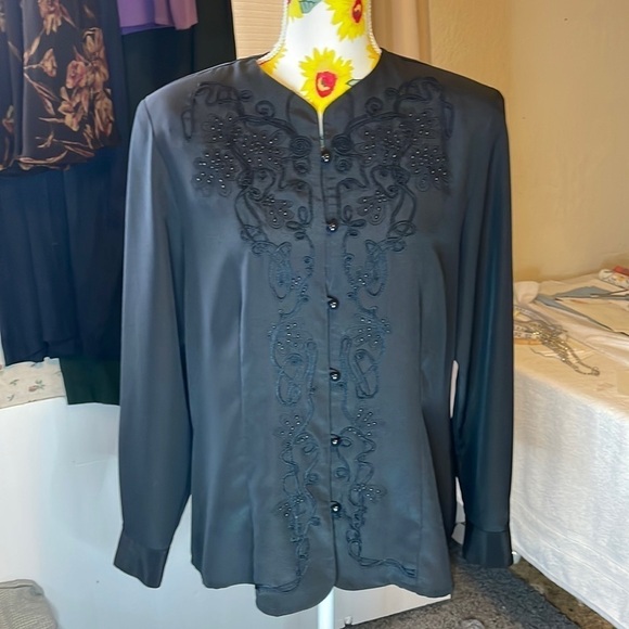 Ship ‘n Shore - Size 12 ~ Vintage Beaded Lightweight Office Blouse - Picture 2 of 10